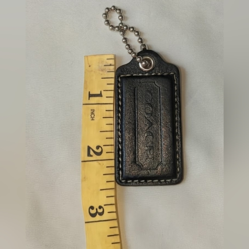 🌺Coach Black Leather Tag with Silver Chain - Picture 3 of 4